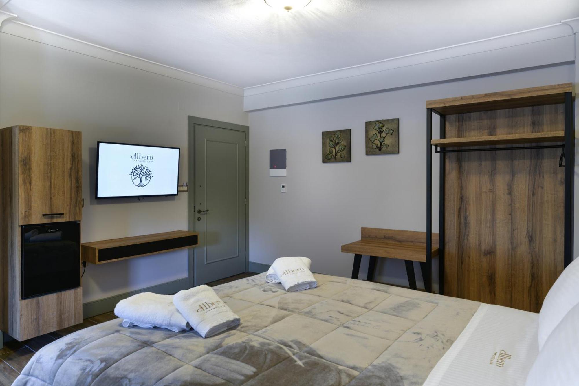 Albero Hotel Πέραμα Εξωτερικό φωτογραφία